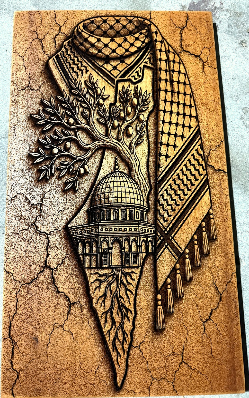 Jafra board - keffiyeh, Palestine map, olive tree and Dome of the Rock laser engraved on wood