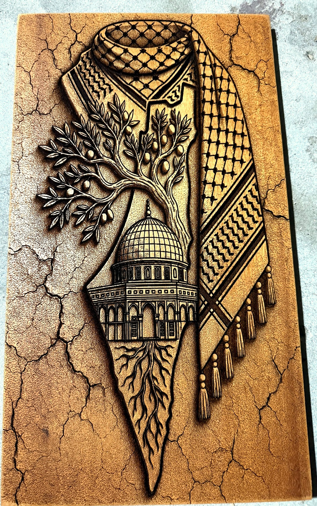 Jafra board - keffiyeh, Palestine map, olive tree and Dome of the Rock laser engraved on wood